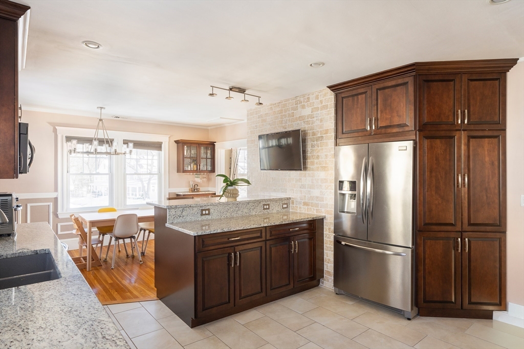 305 Webster St. # 2
