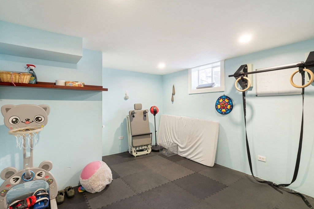 305 Webster St. # 2