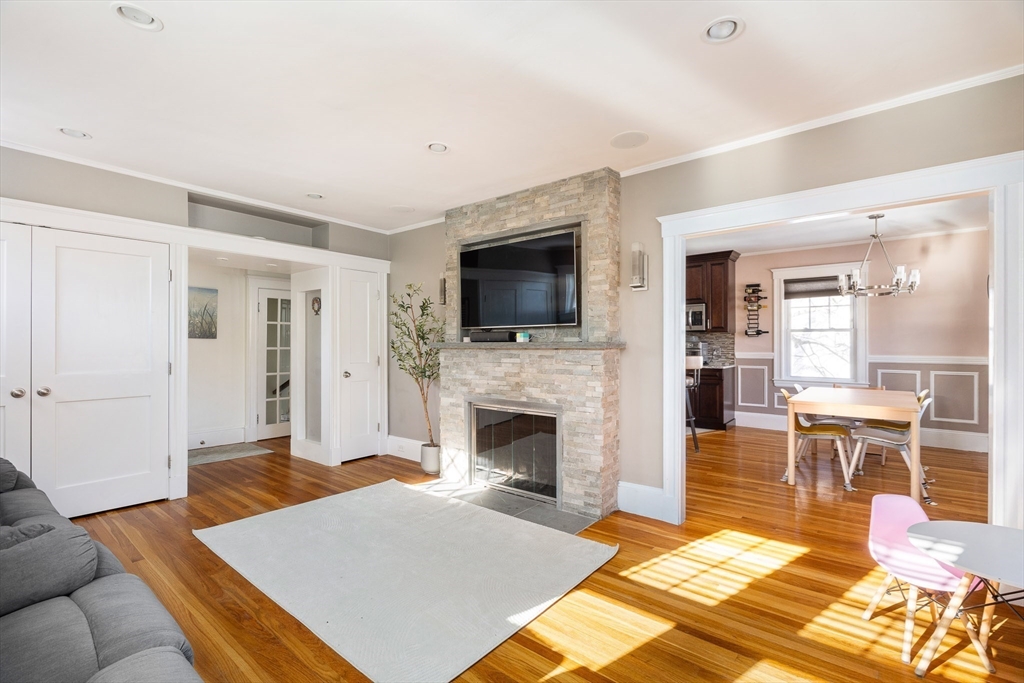 305 Webster St. # 2