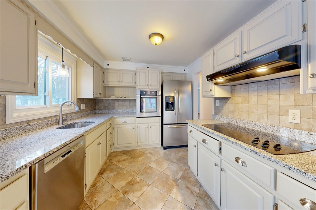 23 Rocky Hill Rd