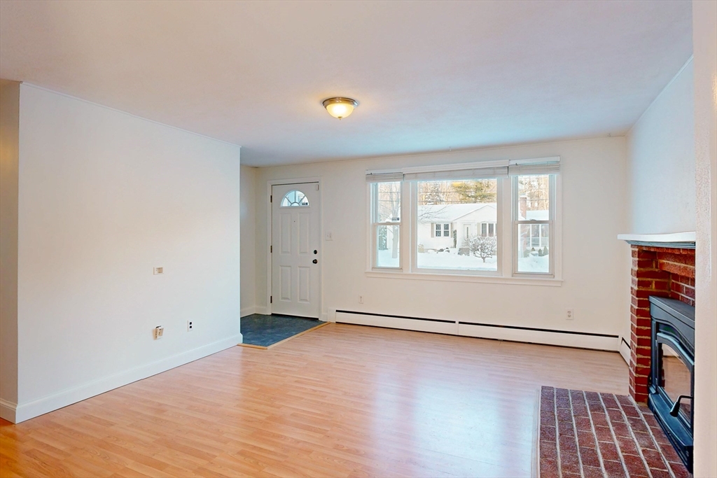 23 Rocky Hill Rd