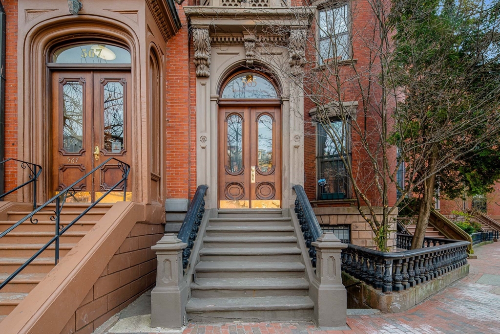 565 Massachusetts Ave. # 4