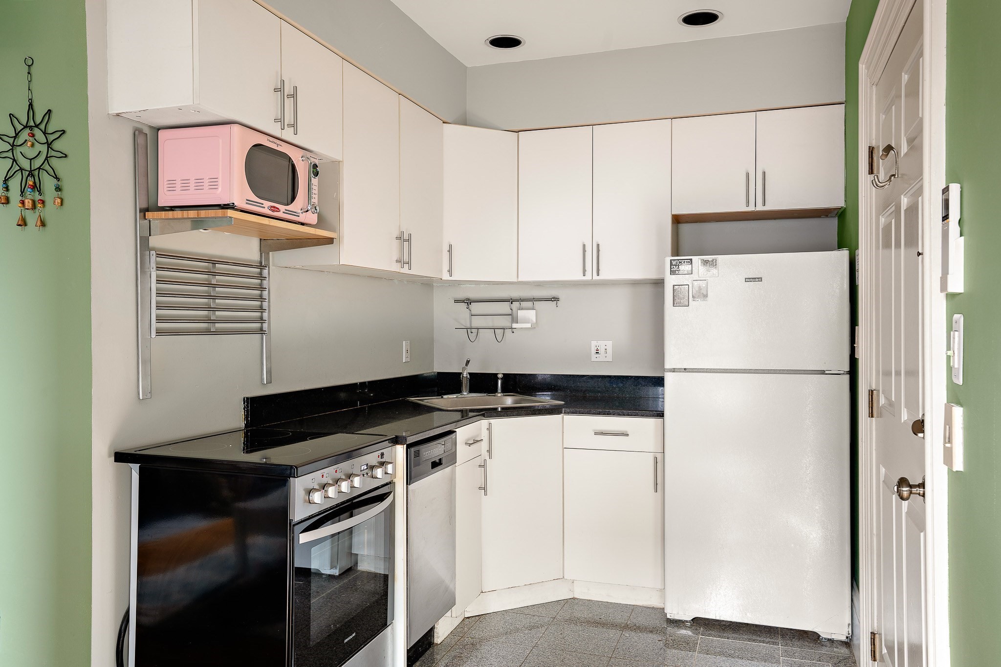 565 Massachusetts Ave. # 4