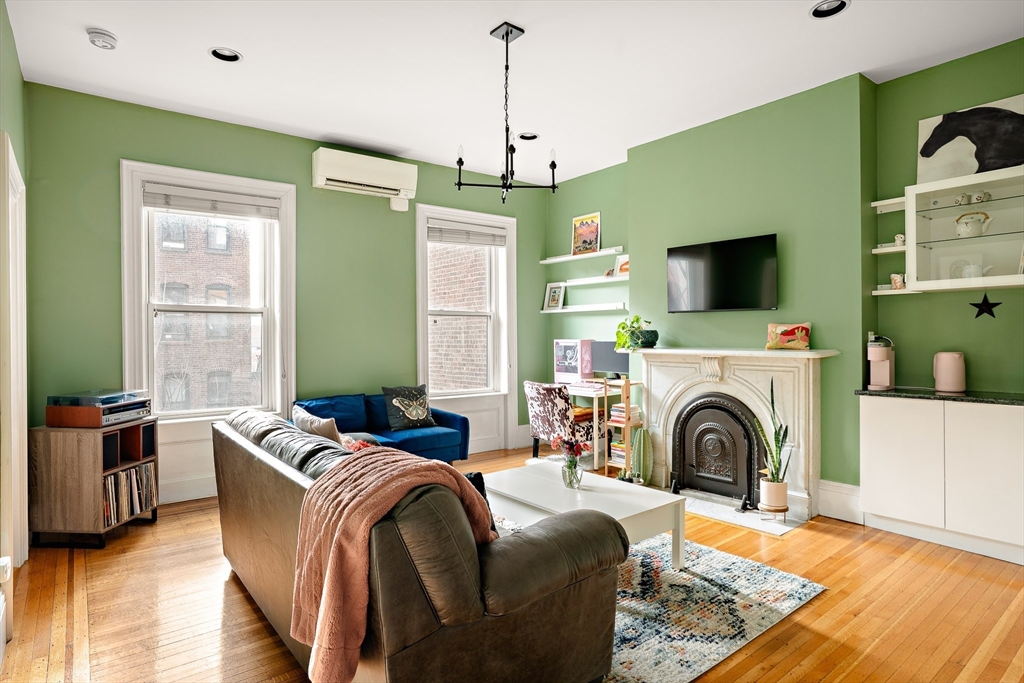 565 Massachusetts Ave. # 4