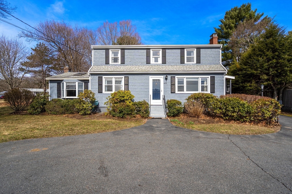 483 S Main St