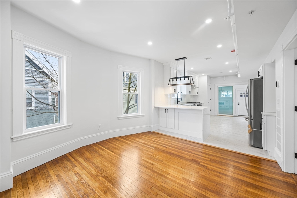10 Beech St # 3