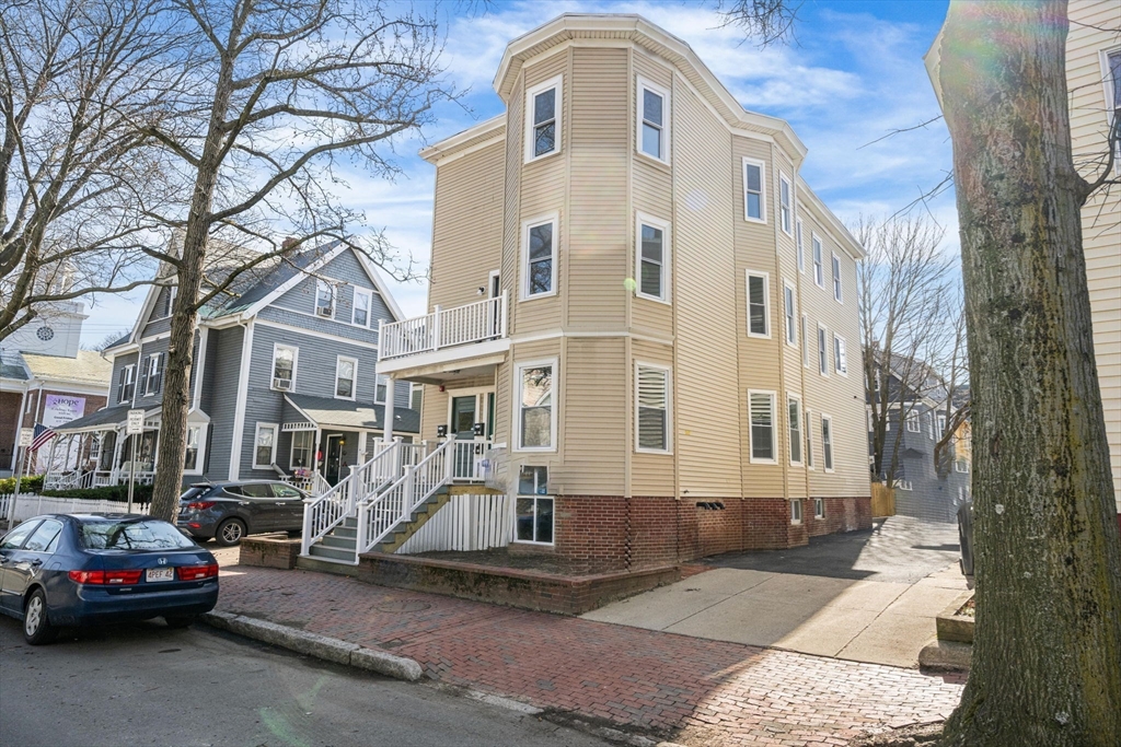 10 Beech St # 3