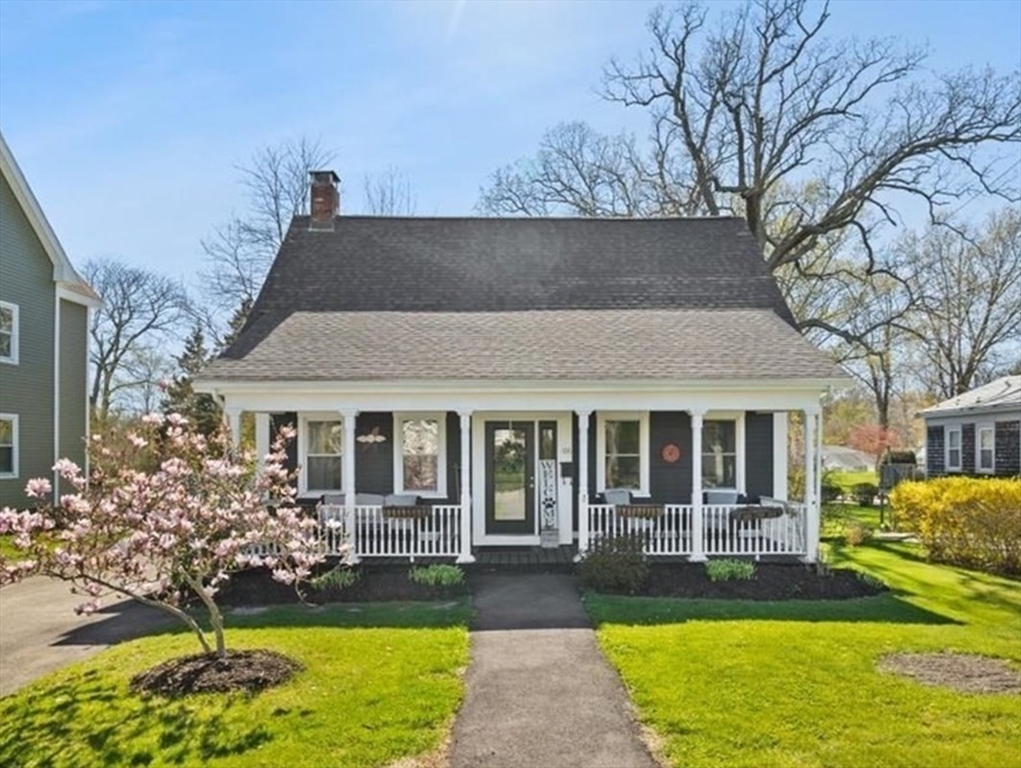 106 Bay St