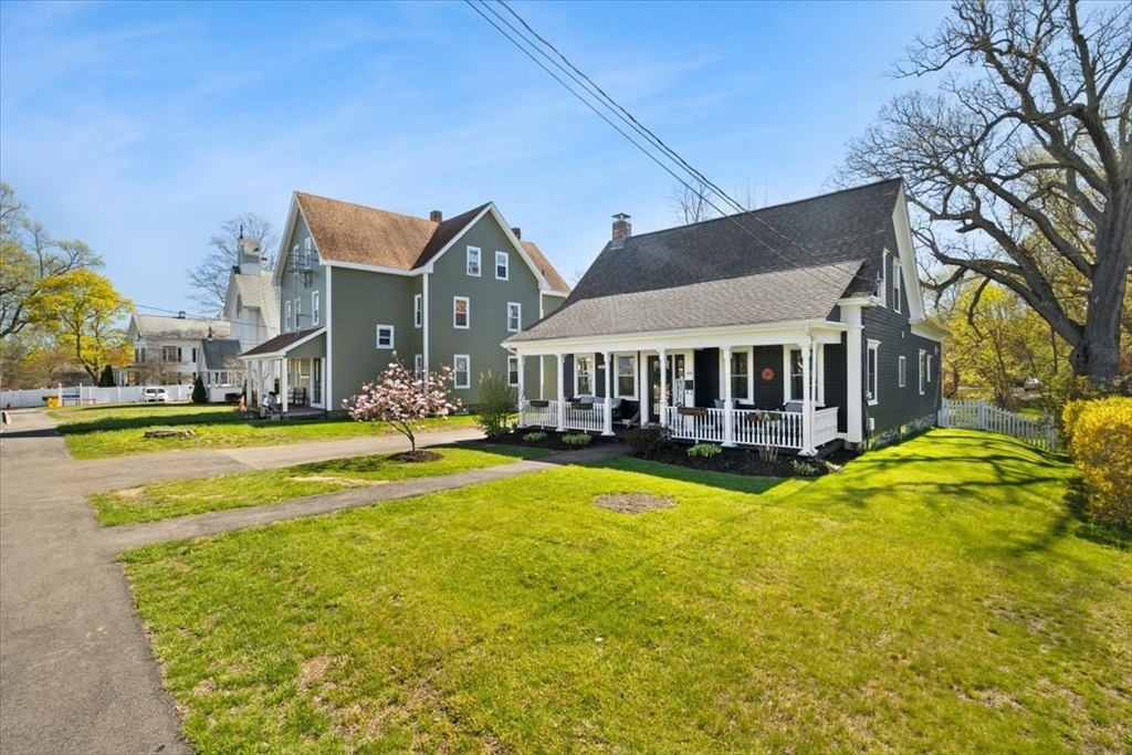 106 Bay St
