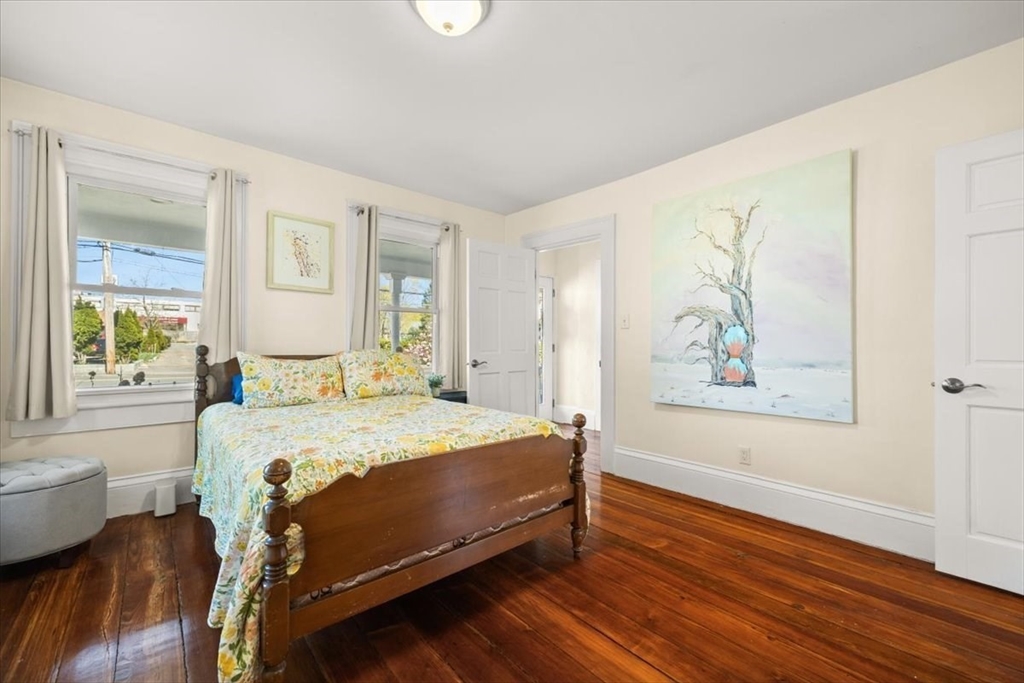 106 Bay St