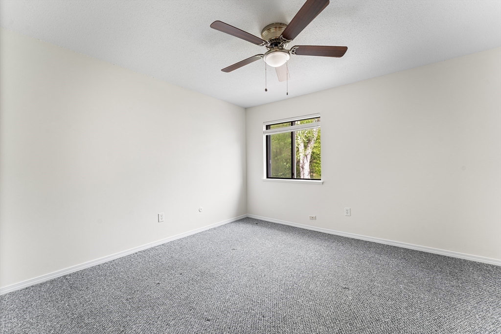 42 Village Brook Ln # 42