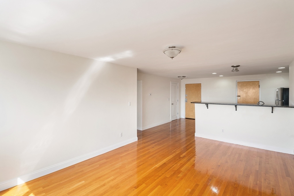44 Lafayette Ave. # 308