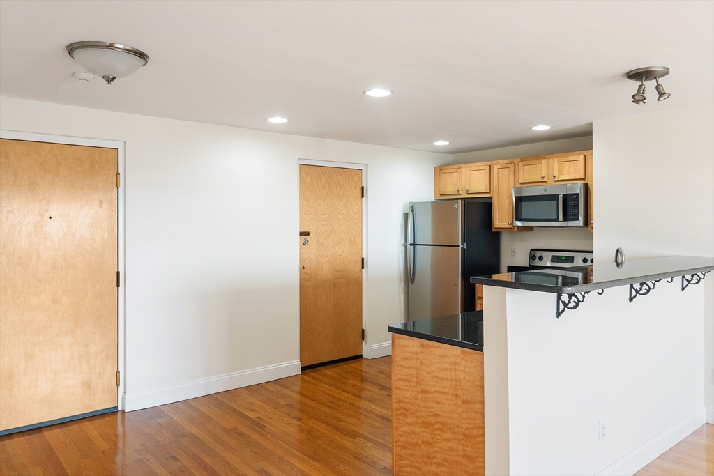 44 Lafayette Ave. # 308