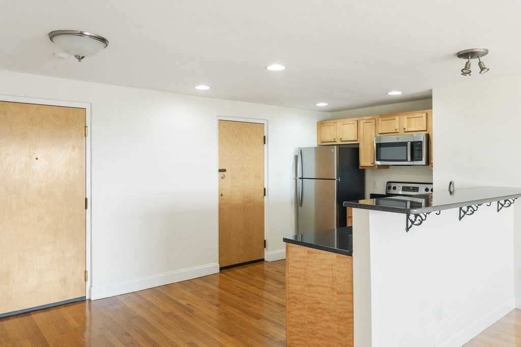 44 Lafayette Ave. # 308