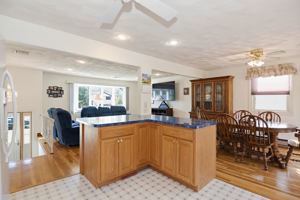 37 Cresthaven Drive