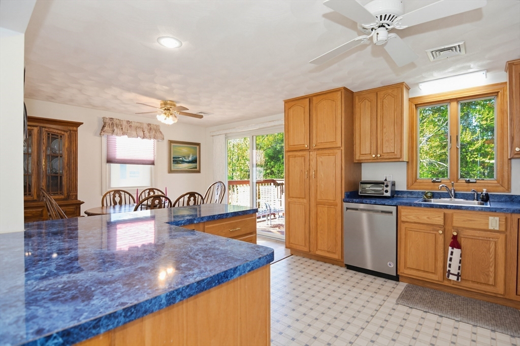 37 Cresthaven Drive