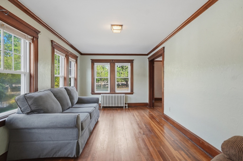 189 Playstead Road