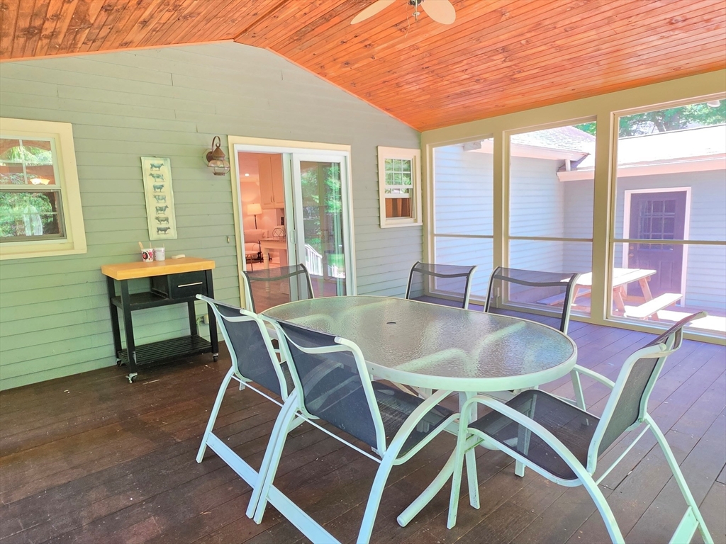 7 Whippoorwill Ln