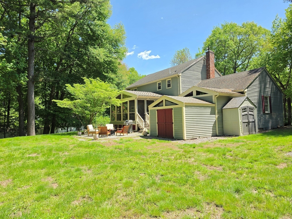 7 Whippoorwill Ln