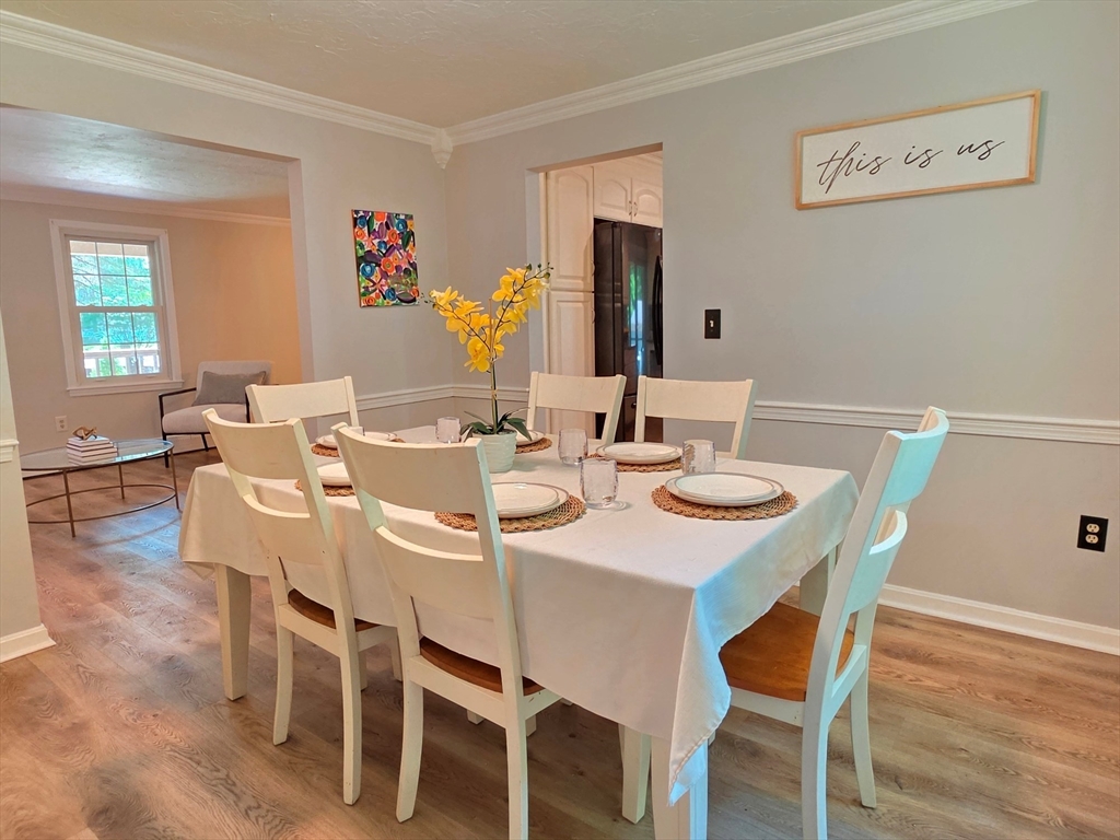 7 Whippoorwill Ln