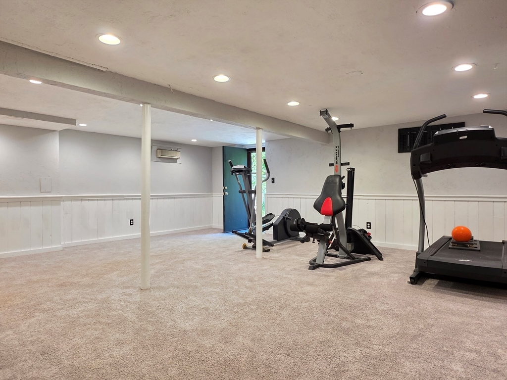7 Whippoorwill Ln