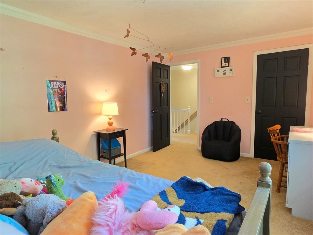 7 Whippoorwill Ln