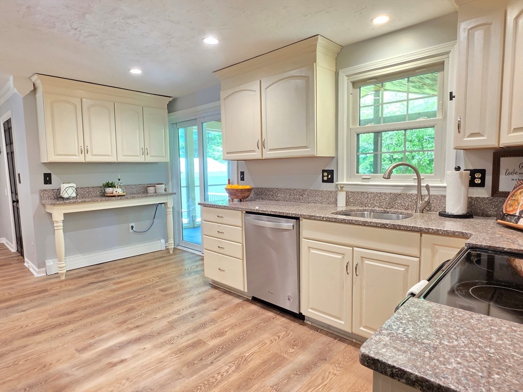 7 Whippoorwill Ln