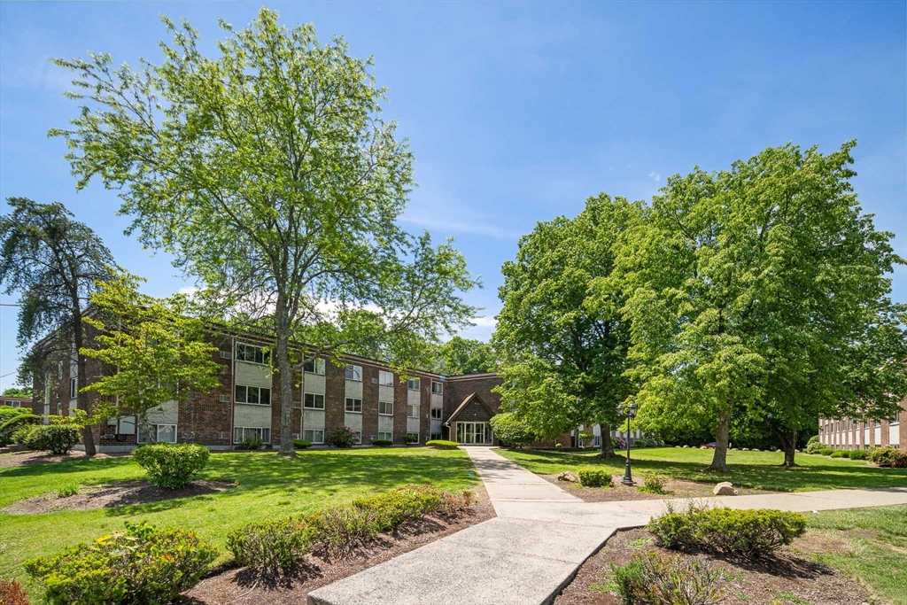 9 Weld St # 14