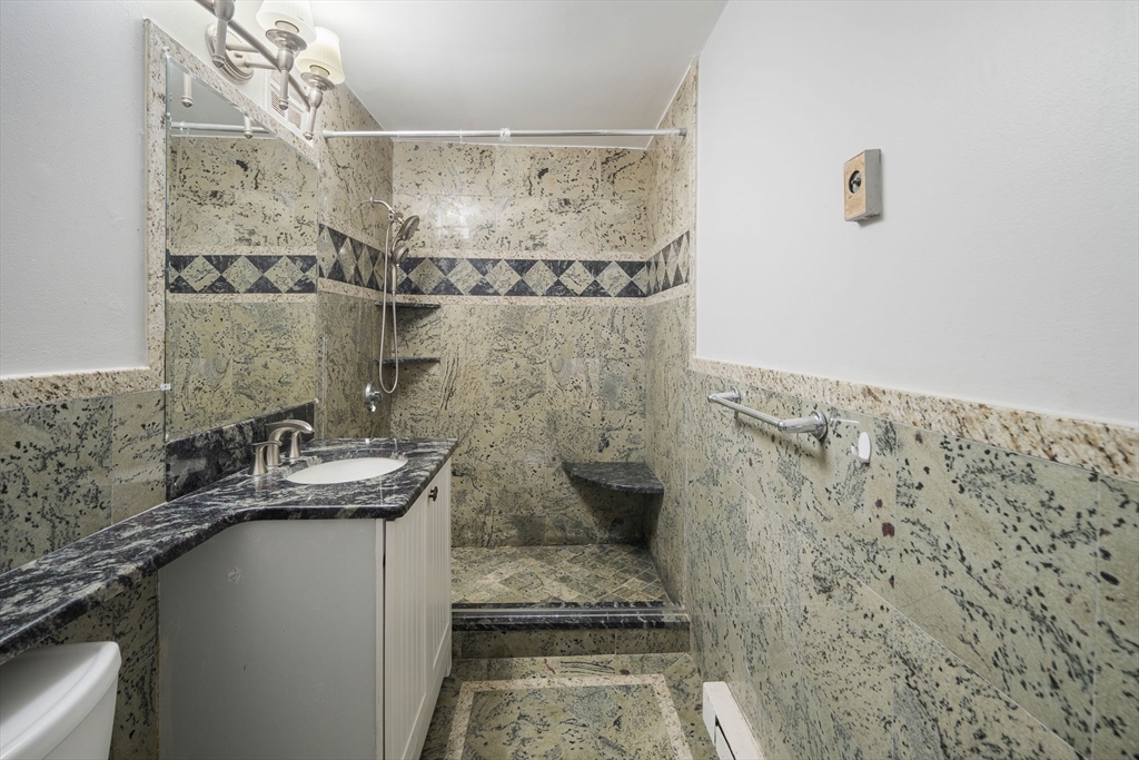9 Weld St # 14