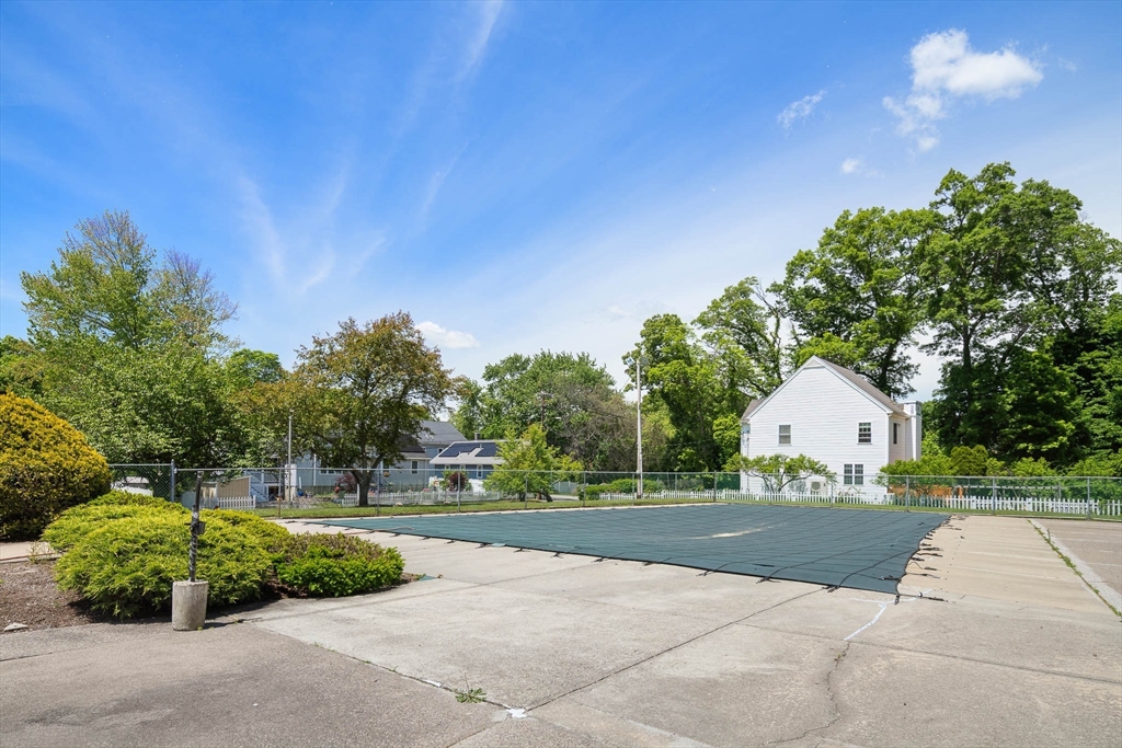 9 Weld St # 14