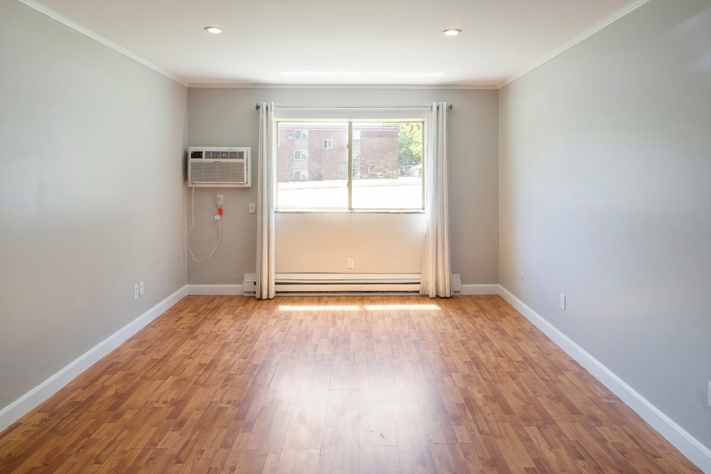 9 Weld St # 14