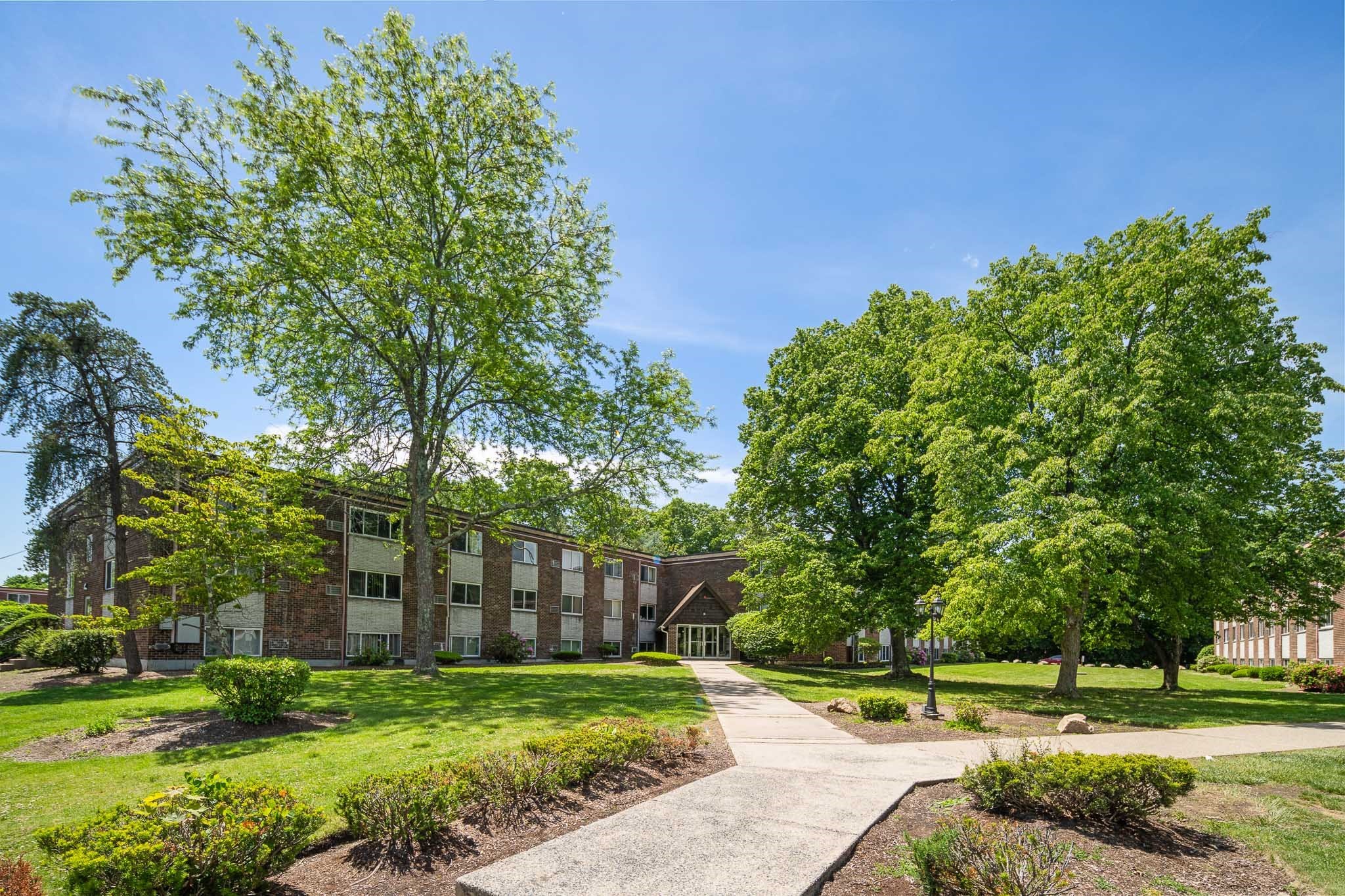 9 Weld St # 14