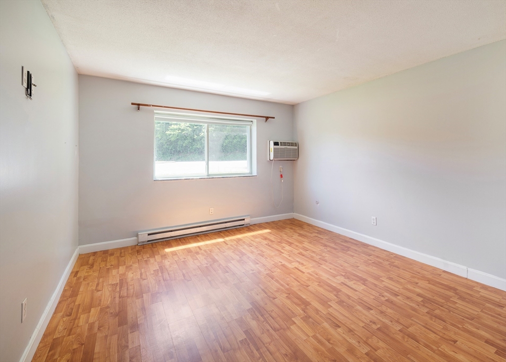 9 Weld St # 14