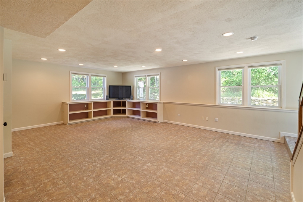 7 Banbury Dr.