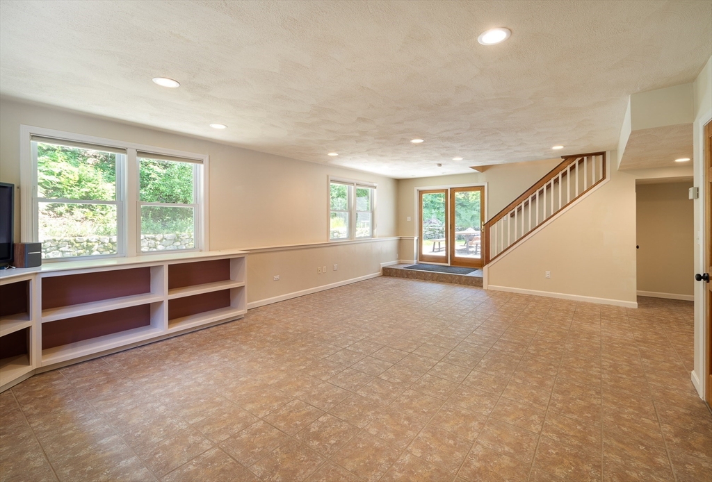 7 Banbury Dr.