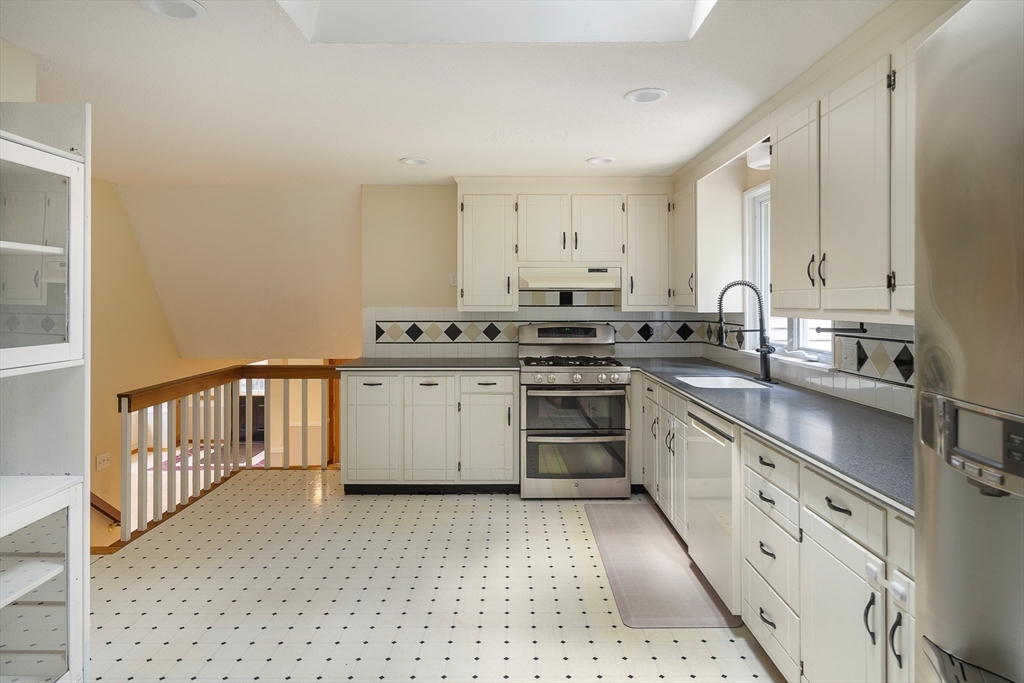 7 Banbury Dr.