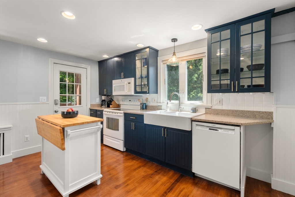48 Cedar St
