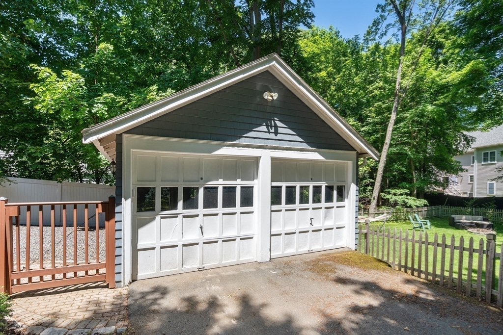 48 Cedar St