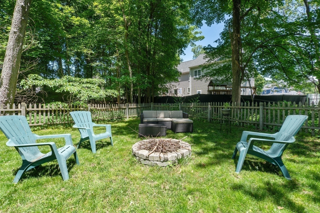 48 Cedar St