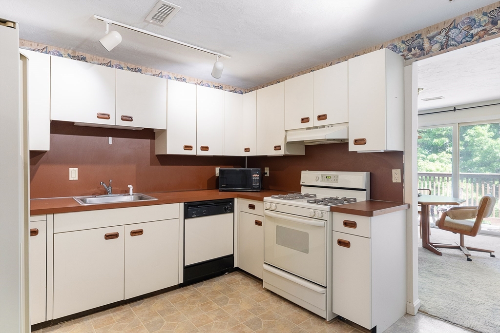 225 Lincoln St. # B5