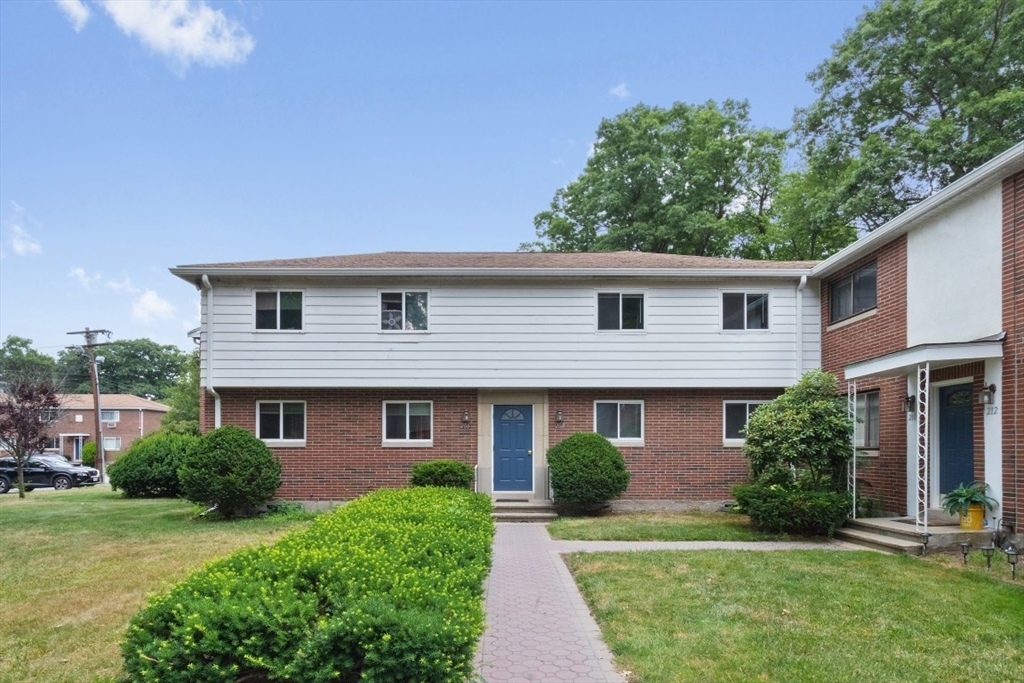 208 Bishop Dr # 208