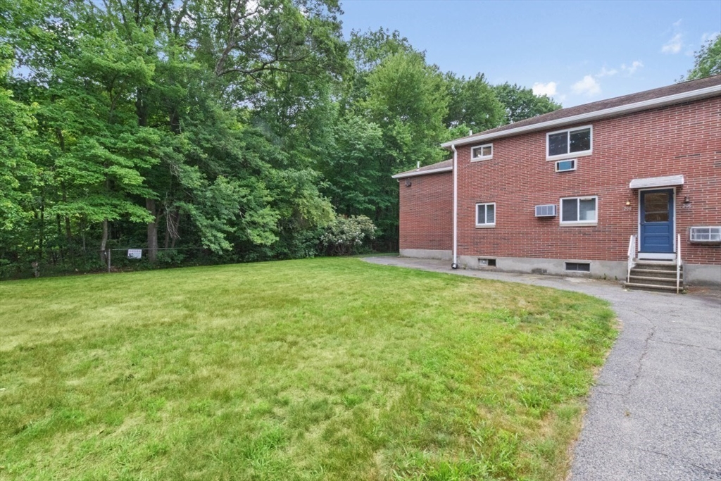 208 Bishop Dr # 208