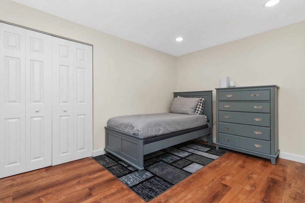 208 Bishop Dr # 208