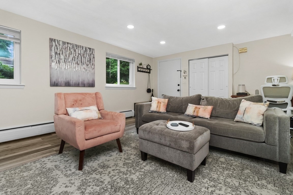 208 Bishop Dr # 208