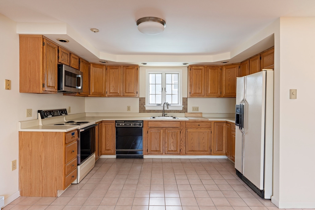 49R Ashton St. # 49R