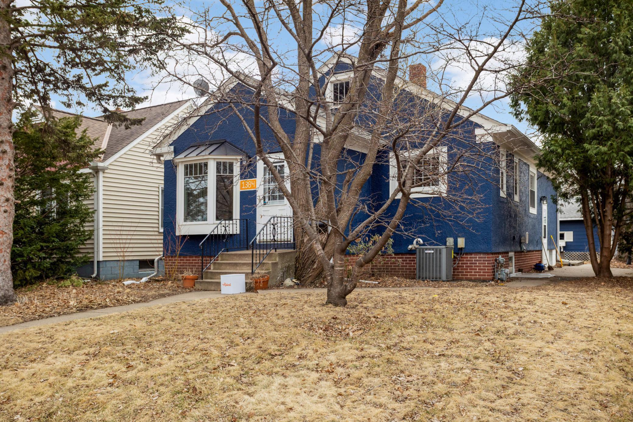 1384 Laurel Avenue