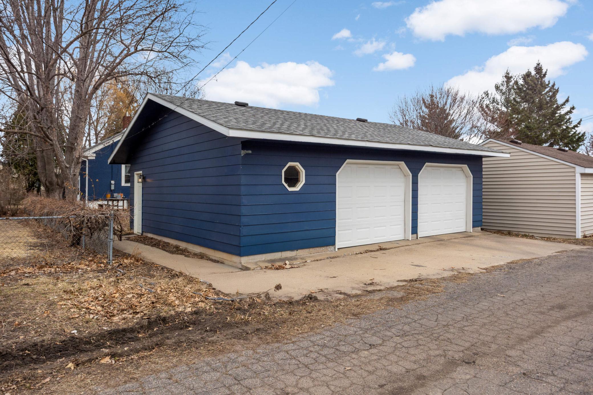 1384 Laurel Avenue