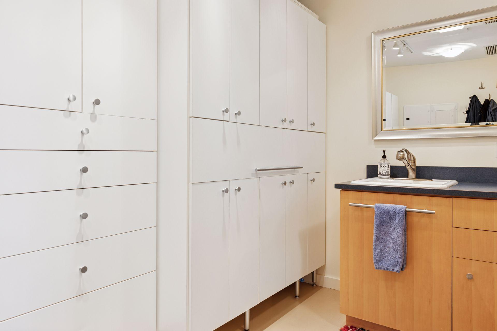 45 University Avenue SE Unit: 904