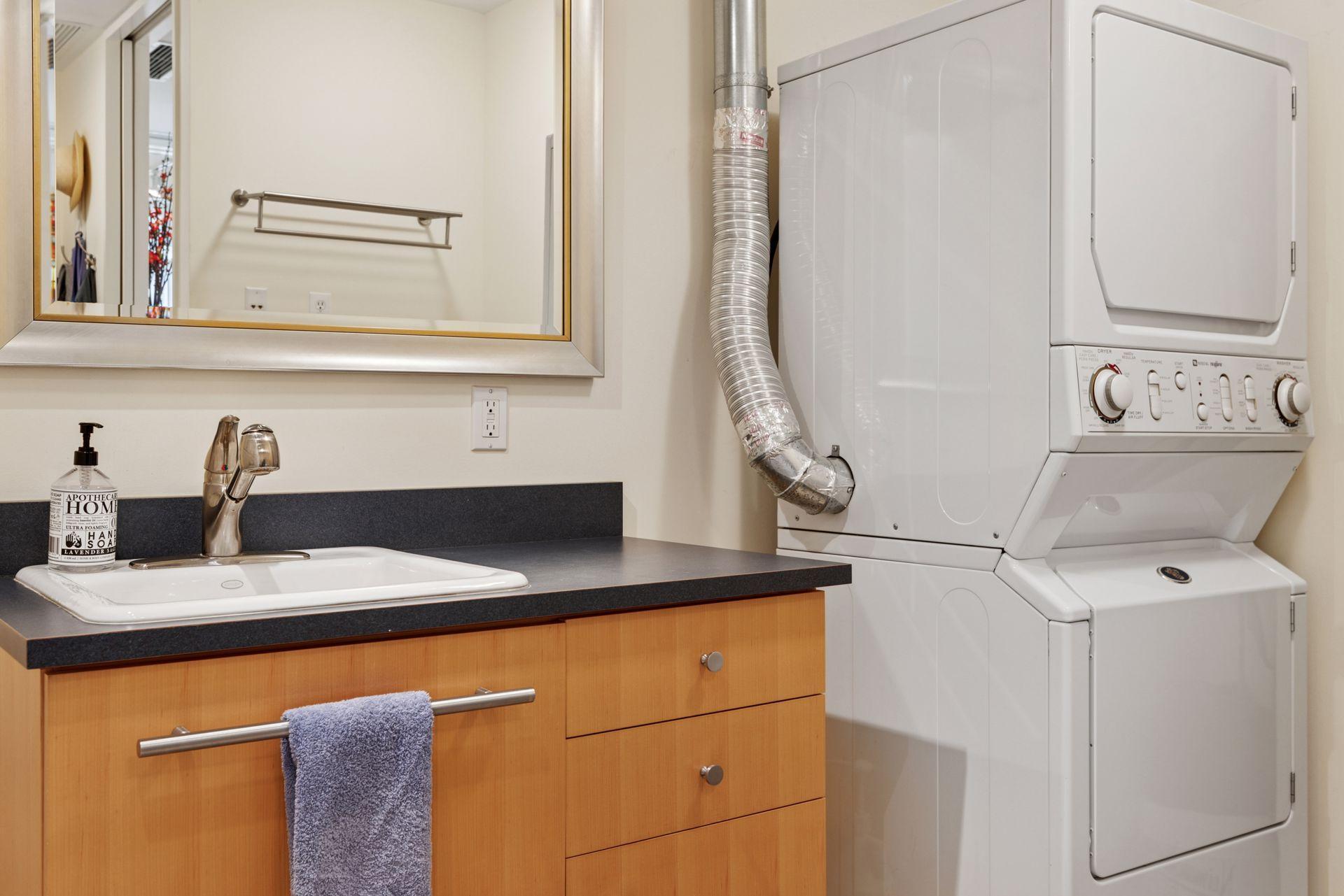 45 University Avenue SE Unit: 904