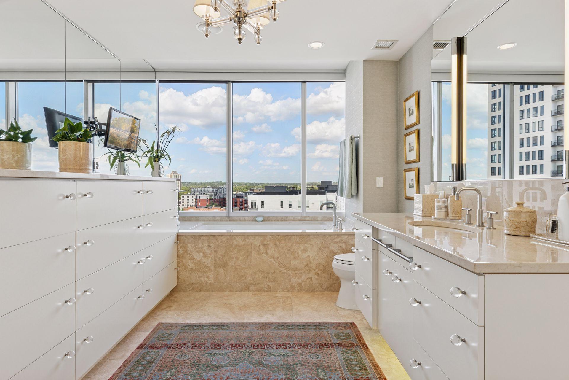 45 University Avenue SE Unit: 904